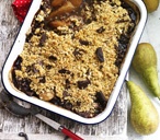 Spiced pear and chocolate crumble | Tesco Real Food