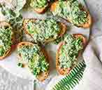 Smashed pea bruschetta | Tesco Real Food