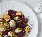 Walnut and herb-crusted goat’s cheese and beetroot salad | Tesco Real Food