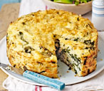Spinach and Gruyère risotto cake with red cabbage winter salad | Tesco Real Food