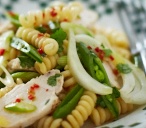 Chargrilled chilli chicken pasta salad | Tesco Real Food