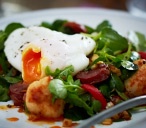 Warm paprika scallop and chorizo salad | Tesco Real Food
