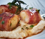Rosemary pancetta scallops | Tesco Real Food