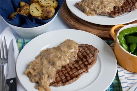 Beef fillet with cream and mushroom sauce Tesco Real Food Beef fillet with cream and mushroom sauce Tesco Real Food