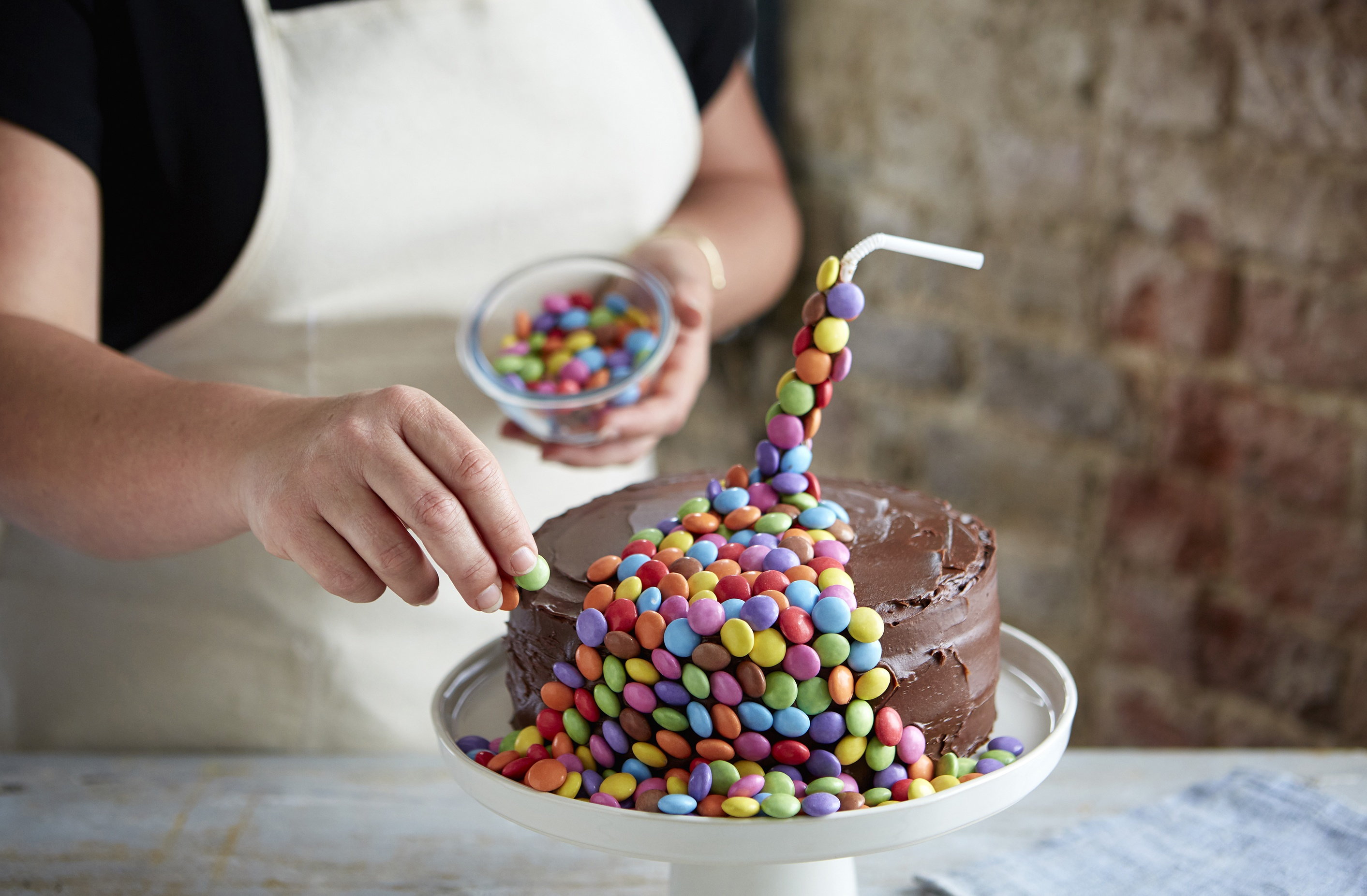 How To Make A Gravity Defying Cake Tesco Real Food